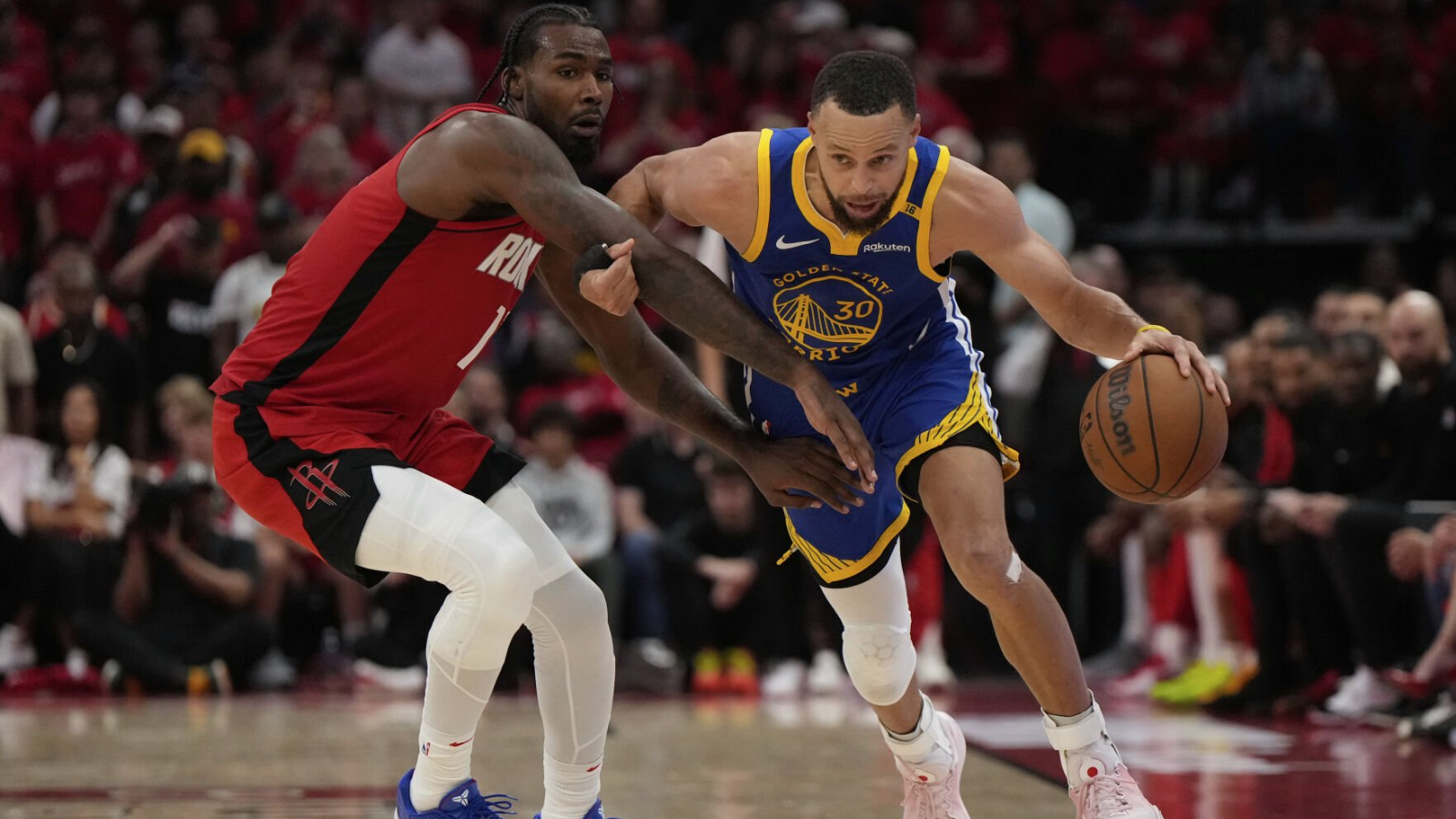 Stephen Curry wears Keisei Tominaga's signature shoe, drops 31 points in playoff win